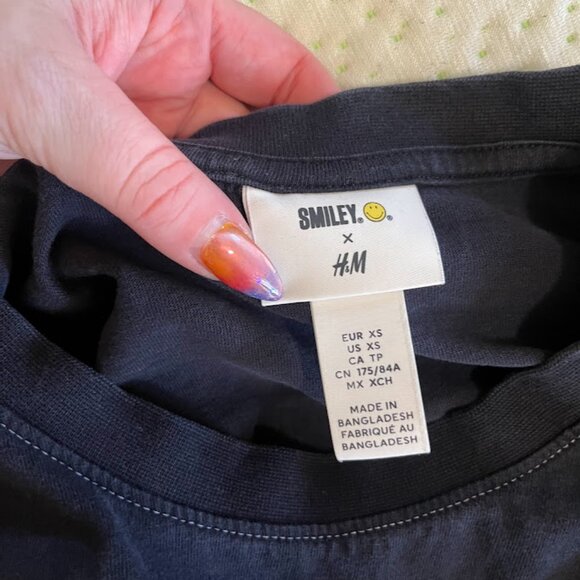 H&M x Smiley Shirt XS - Picture 4 of 4